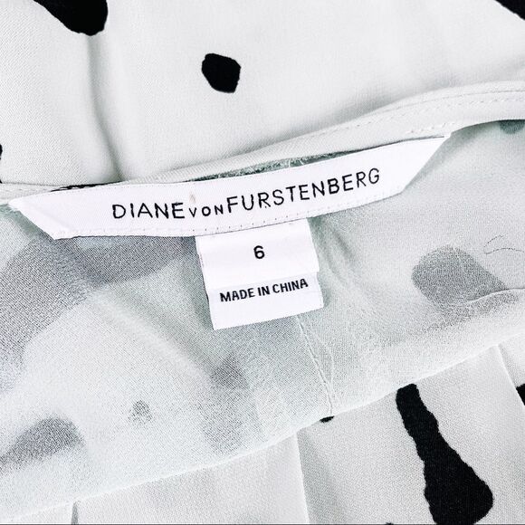 Diane Von Furstenberg Astor Split Sleeve Stretch Silk Blouse - Picture 5 of 9